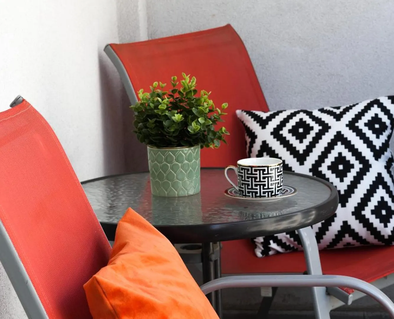 Maria - Modern Apartment With Parking And Workspace Bucarest