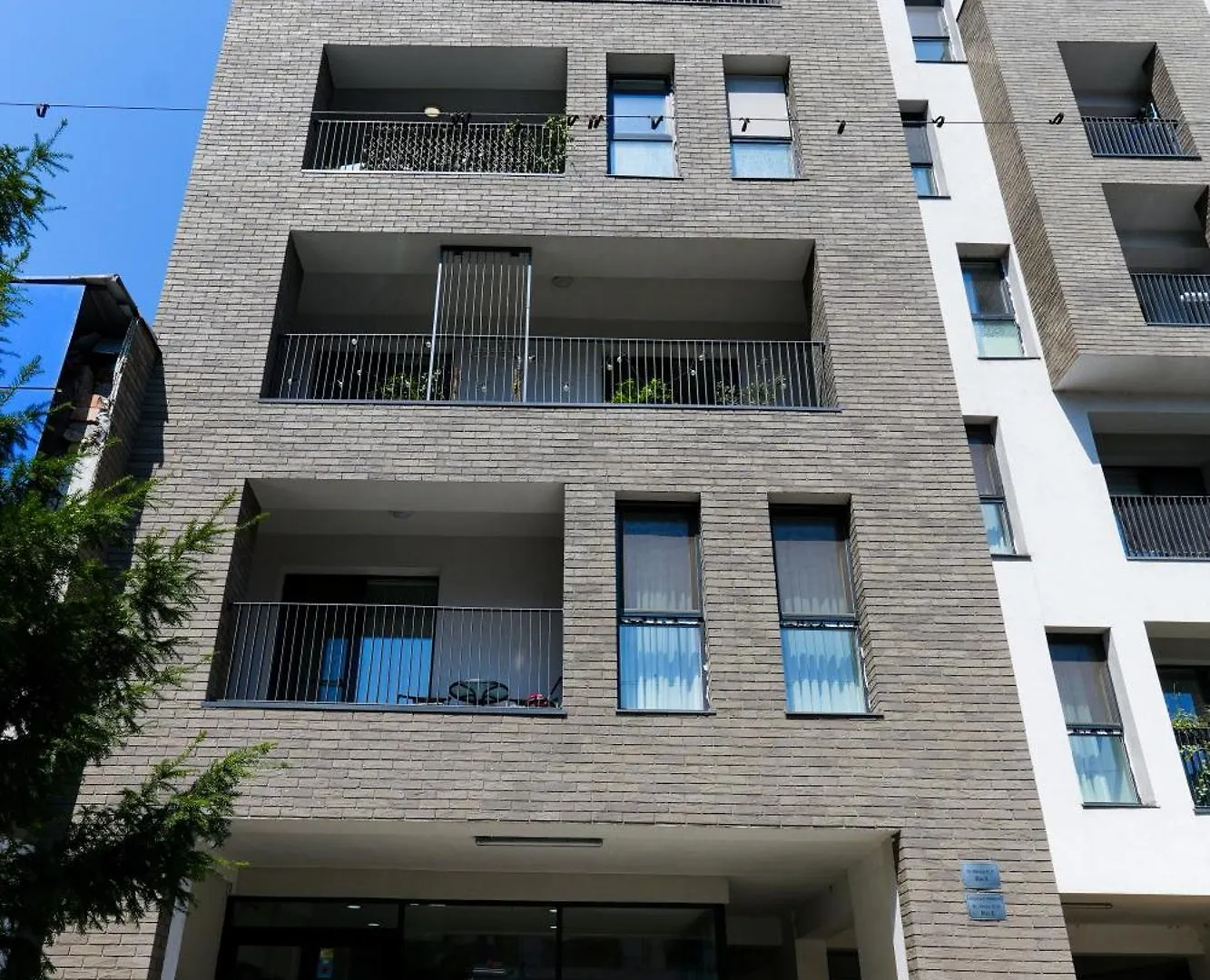 Maria - Modern Apartment With Parking And Workspace Bucarest
