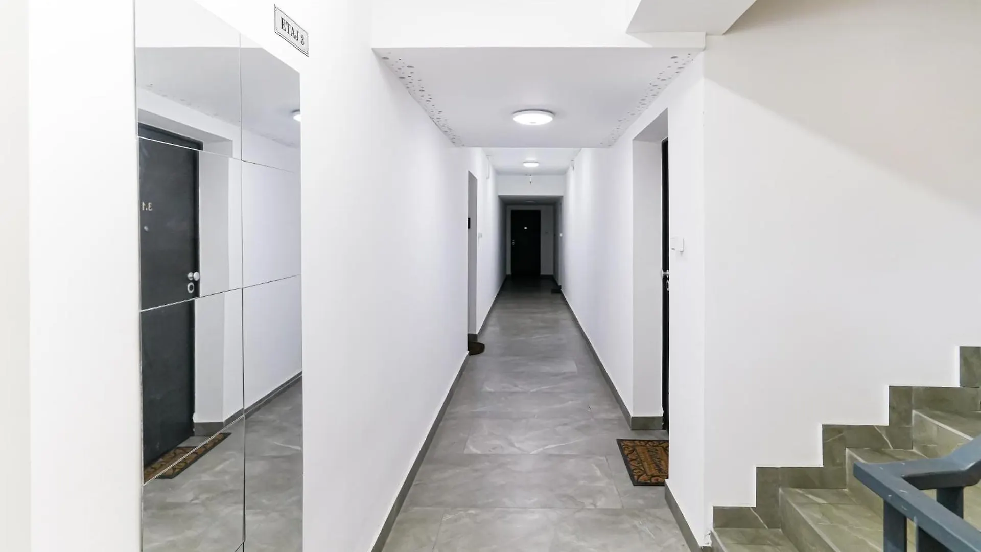 Maria - Modern Apartment With Parking And Workspace Bucarest